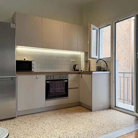 E1 Beautiful Jazz Apartment *